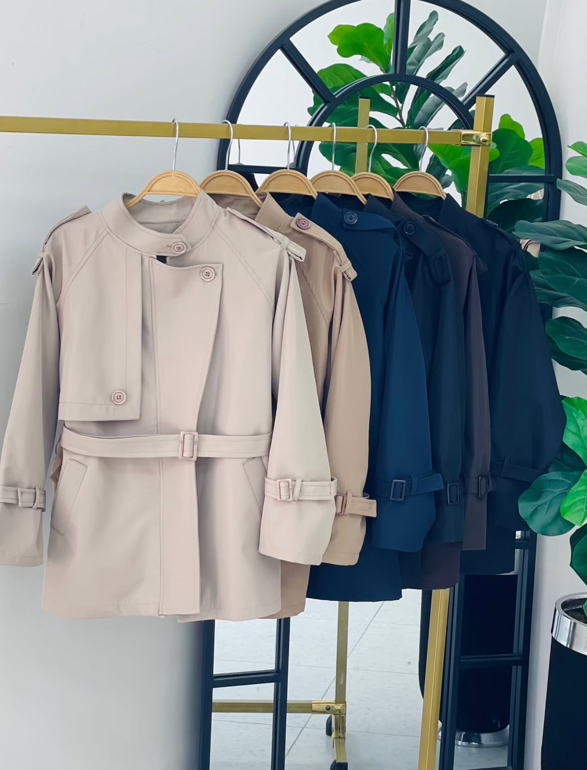 کت بارونی  زنانه کوتاه کمر بند دار